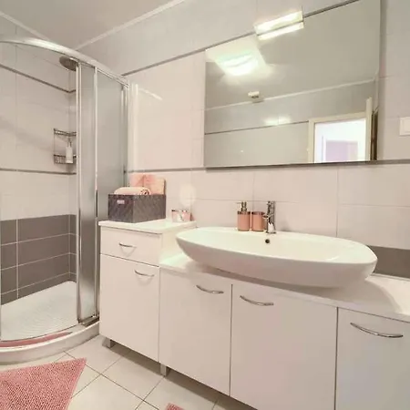 34 Apartment Malinska