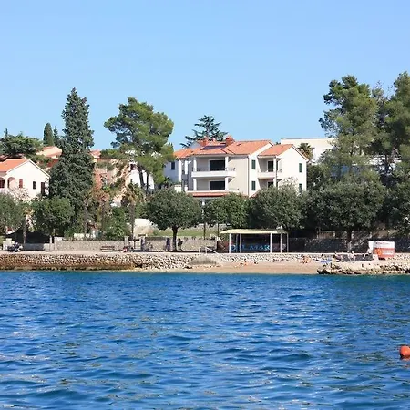 34 Apartment Malinska